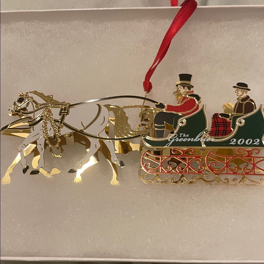 The‎ Greenbriar 2002 Gold and Green Holiday Ornament